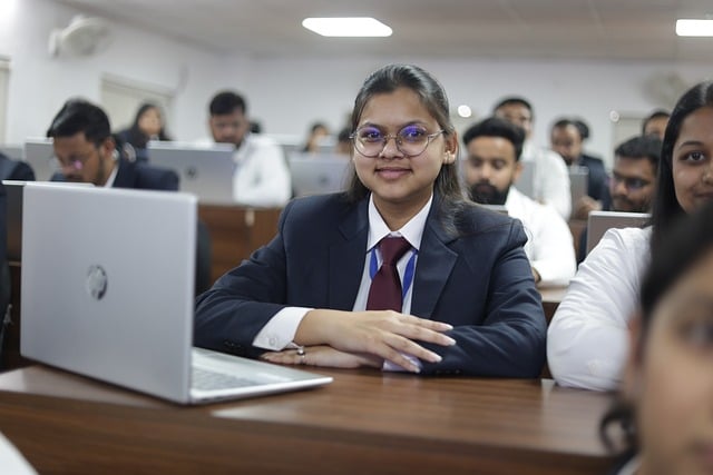 Job Interview Outfits: Dress to Impress and Land the Offer